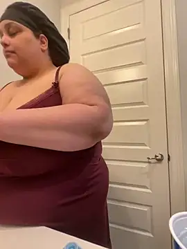 Snapshot of bbwredhead chatting on October 16, 2025, 6:25 am bbwredhead online show from October 16, 2025, 6:25 am