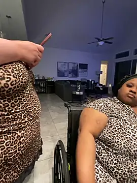 Snapshot of bbwredhead chatting on November 20, 2025, 3:39 am bbwredhead online show from November 20, 2025, 3:39 am