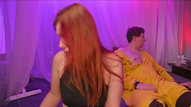 Claudia and elon  online show from February 14, 2025, 10:36 pm