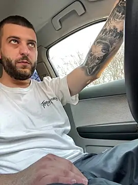 ElChapoGuzman95 online show from February 19, 2025, 2:01 pm