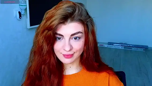  comefeelme  online show from February 23, 2025, 1:42 pm