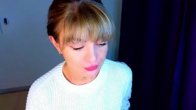 Snapshot of _comefeelme_ chatting on October 22, 2025, 3:07 am comefeelme online show from October 22, 2025, 3:07 am