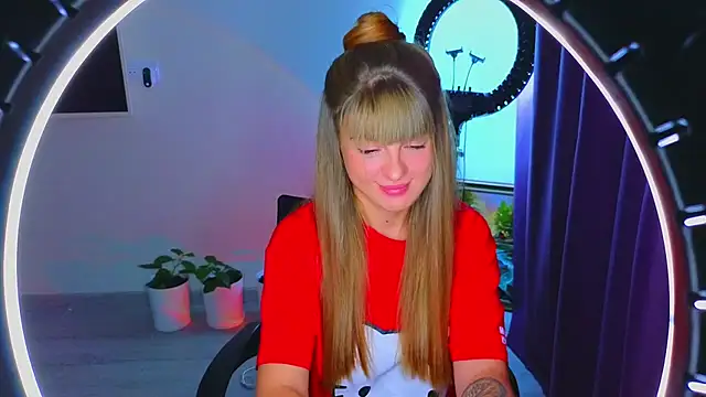 Snapshot of _comefeelme_ chatting on November 25, 2025, 4:51 pm comefeelme online show from November 25, 2025, 4:51 pm