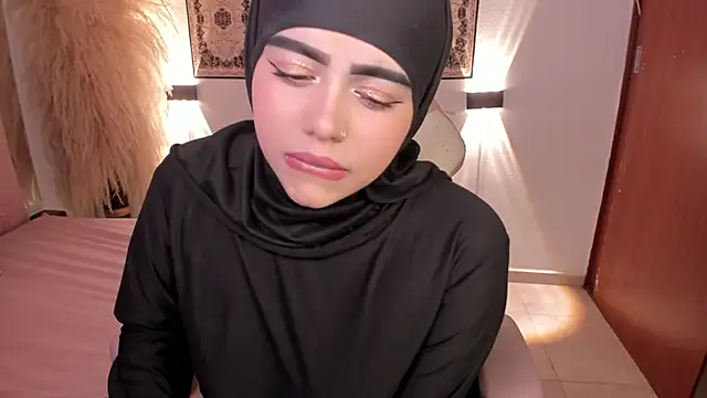 shayla 18 online show from January 28, 2025, 7:42 pm