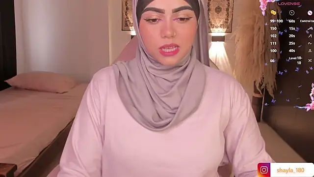 shayla 18 online show from March 20, 2025, 8:51 pm