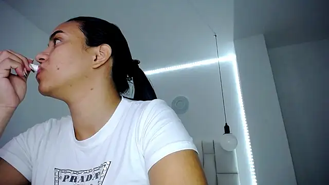 tiffany  pink online show from March 1, 2025, 7:26 pm