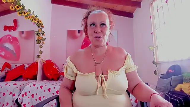 Snapshot of Cheryl_JONES chatting on March 6, 2025, 2:40 pm Cheryl JONES online show from March 6, 2025, 2:40 pm