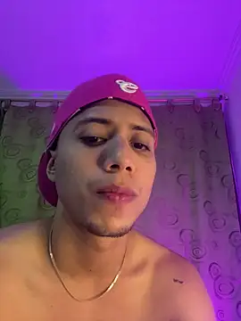 Snapshot of xTommy_Steigerx chatting on October 8, 2025, 4:43 am xTommy Steigerx online show from October 8, 2025, 4:43 am