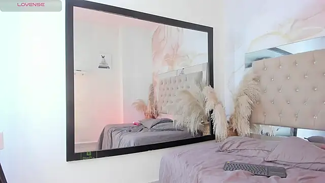 Snapshot of ainaah_ chatting on February 15, 2025, 6:12 pm ainaah online show from February 15, 2025, 6:12 pm