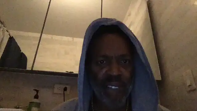 Snapshot of theblacklordmaster chatting on December 5, 2024, 1:17 pm theblacklordmaster online show from December 5, 2024, 1:17 pm