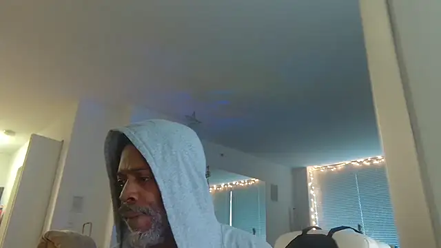 Snapshot of theblacklordmaster chatting on December 12, 2024, 4:32 pm theblacklordmaster online show from December 12, 2024, 4:32 pm