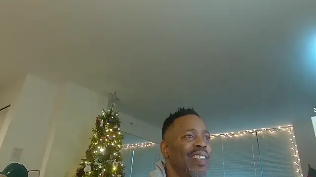 Snapshot of theblacklordmaster chatting on December 18, 2024, 1:23 pm theblacklordmaster online show from December 18, 2024, 1:23 pm
