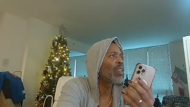 Snapshot of theblacklordmaster chatting on January 2, 2025, 6:12 pm theblacklordmaster online show from January 2, 2025, 6:12 pm
