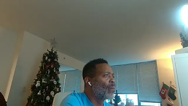 Snapshot of theblacklordmaster chatting on January 8, 2025, 7:34 pm theblacklordmaster online show from January 8, 2025, 7:34 pm