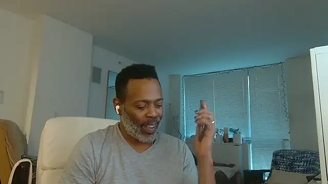 Snapshot of theblacklordmaster chatting on January 13, 2025, 6:49 pm theblacklordmaster online show from January 13, 2025, 6:49 pm
