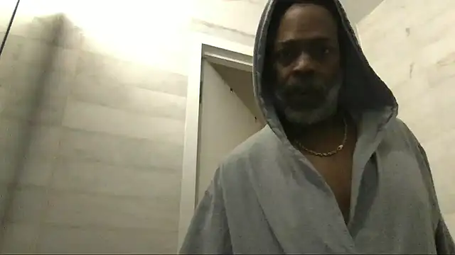 Snapshot of theblacklordmaster chatting on January 16, 2025, 1:25 pm theblacklordmaster online show from January 16, 2025, 1:25 pm