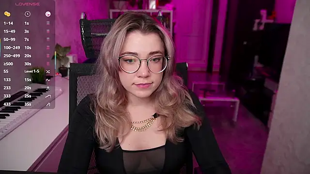 RemyCute online show from September 20, 2025, 8:10 pm