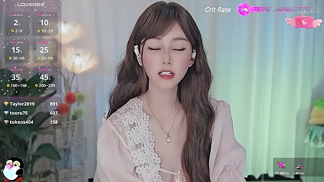 Aimee-520 online show from March 18, 2025, 12:58 pm