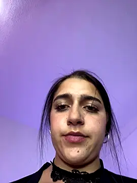 Snapshot of Alicia_Ruiz chatting on October 2, 2025, 6:04 pm Alicia Ruiz online show from October 2, 2025, 6:04 pm