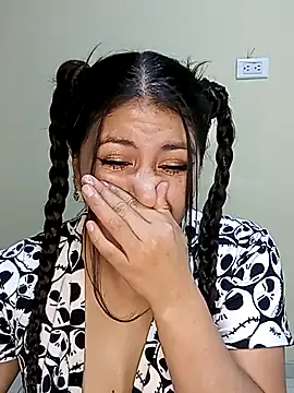 nammy  dirtyhott online show from November 15, 2025, 2:24 pm