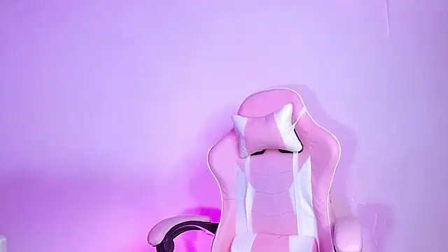  girl fernanda  online show from February 7, 2025, 6:03 am