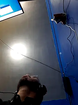 ElmaCannon online show from November 22, 2025, 6:34 am