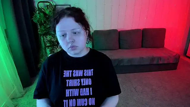 Snapshot of bitchofsun_ chatting on January 27, 2025, 2:24 pm bitchofsun online show from January 27, 2025, 2:24 pm