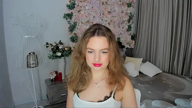 MiracleCurly online show from November 20, 2025, 6:07 pm