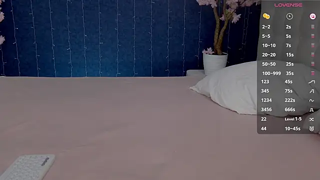 -Mirror-Girl- online show from February 16, 2025, 3:59 pm