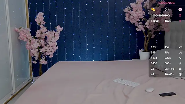 -Mirror-Girl- online show from March 15, 2025, 6:14 am