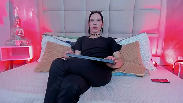 Hecatee 77 online show from November 23, 2025, 7:24 pm