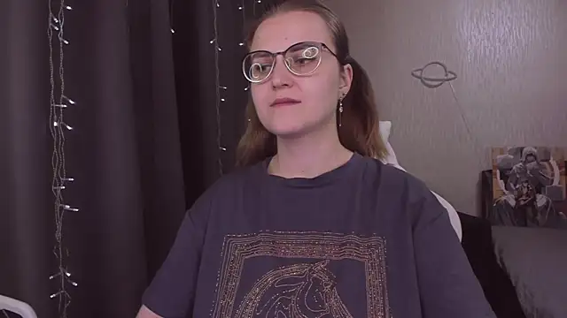 Snapshot of MissBrightShine chatting on November 9, 2025, 10:46 am MissBrightShine online show from November 9, 2025, 10:46 am