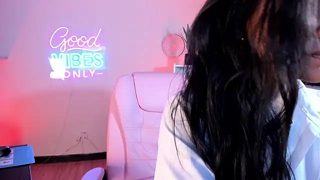  aish a  online show from September 20, 2025, 12:17 pm