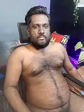 Rayansmith  online show from November 7, 2025, 5:40 am