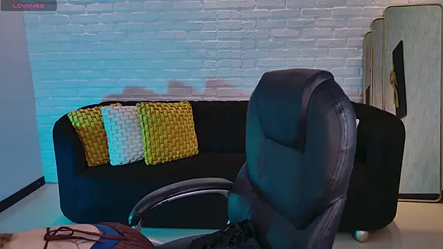 Snapshot of LisaMonroe_ chatting on September 24, 2025, 8:56 pm LisaMonroe online show from September 24, 2025, 8:56 pm