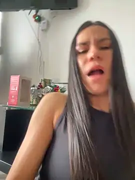 Snapshot of dominantandsubmissiveshow chatting on December 2, 2024, 8:55 pm dominantandsubmissiveshow online show from December 2, 2024, 8:55 pm