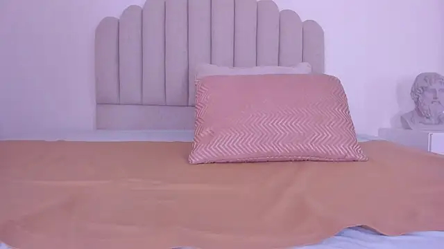 Snapshot of sarita_duque chatting on October 30, 2025, 12:06 pm sarita duque online show from October 30, 2025, 12:06 pm