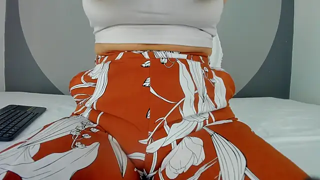 Snapshot of sarita_duque chatting on December 2, 2025, 11:59 am sarita duque online show from December 2, 2025, 11:59 am