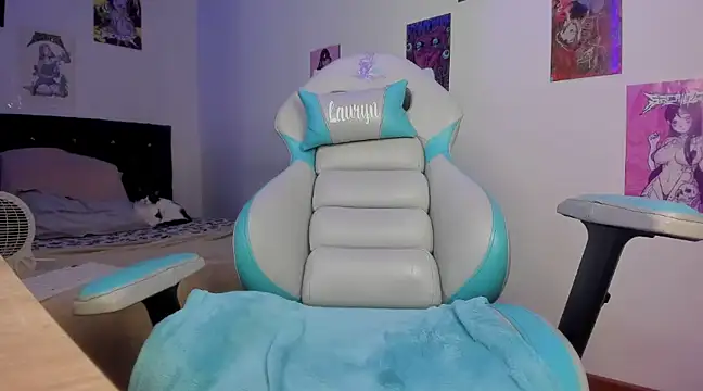 Lauryn muller online show from December 6, 2024, 5:09 am