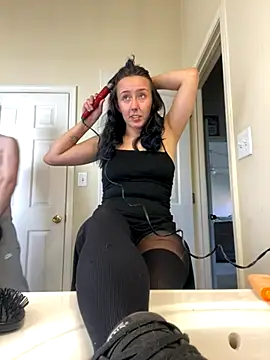 clarasosaa online show from October 31, 2025, 5:47 pm