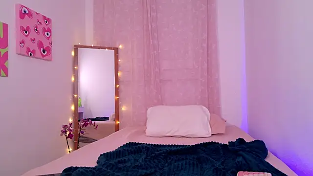 Snapshot of Mar_333 chatting on December 4, 2025, 5:06 am Mar 333 online show from December 4, 2025, 5:06 am