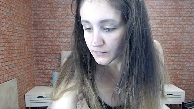 Snapshot of Holliy_Cooper chatting on October 4, 2025, 11:41 am Holliy Cooper online show from October 4, 2025, 11:41 am