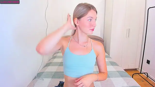 Snapshot of liloneforyou chatting on October 8, 2025, 9:29 am liloneforyou online show from October 8, 2025, 9:29 am