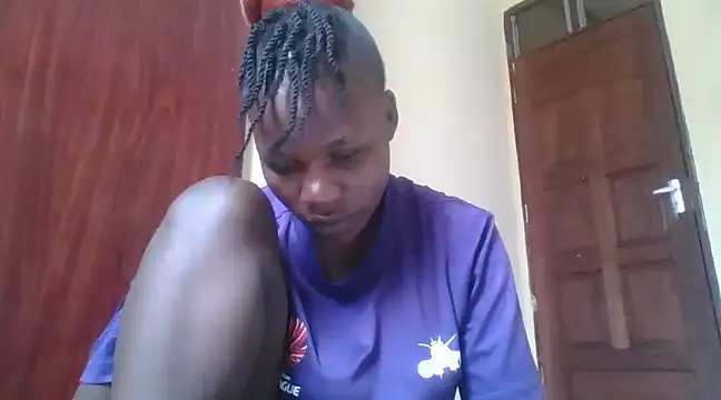 Snapshot of prettychic5 chatting on December 9, 2024, 8:22 am prettychic5 online show from December 9, 2024, 8:22 am