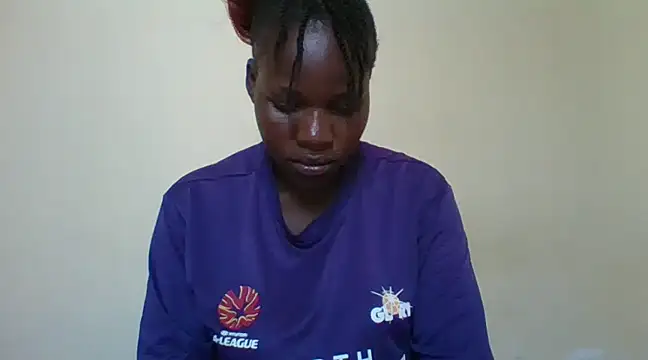 Snapshot of prettychic5 chatting on December 9, 2024, 2:28 pm prettychic5 online show from December 9, 2024, 2:28 pm