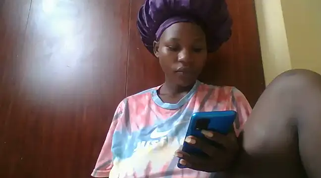Snapshot of prettychic5 chatting on December 24, 2024, 6:33 am prettychic5 online show from December 24, 2024, 6:33 am