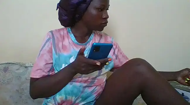 Snapshot of prettychic5 chatting on January 23, 2025, 6:39 am prettychic5 online show from January 23, 2025, 6:39 am