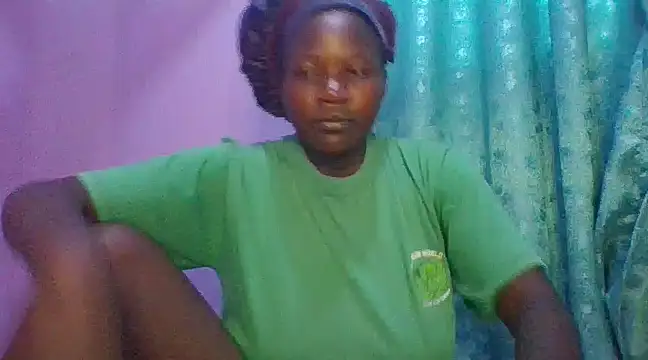 Snapshot of prettychic5 chatting on March 6, 2025, 6:08 am prettychic5 online show from March 6, 2025, 6:08 am