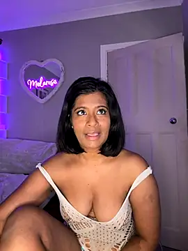 RoseMelanie online show from November 12, 2025, 7:09 am