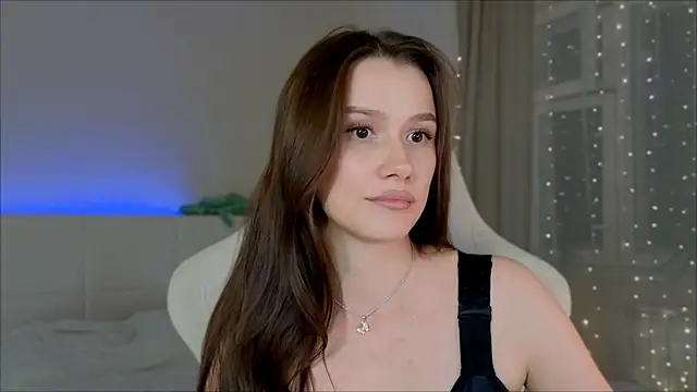 Snapshot of Madi_soon chatting on October 15, 2025, 3:45 pm Madi soon online show from October 15, 2025, 3:45 pm